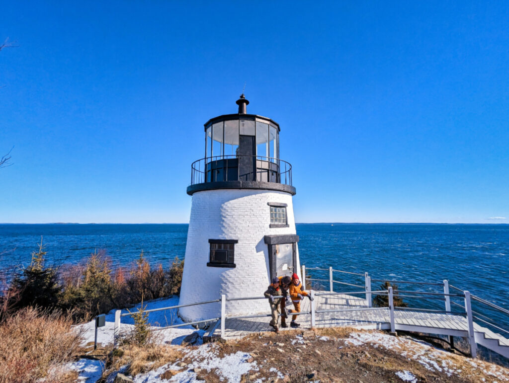 Taylor Family in the Snow at Owls Head Lighthouse Spruce Head Maine 8