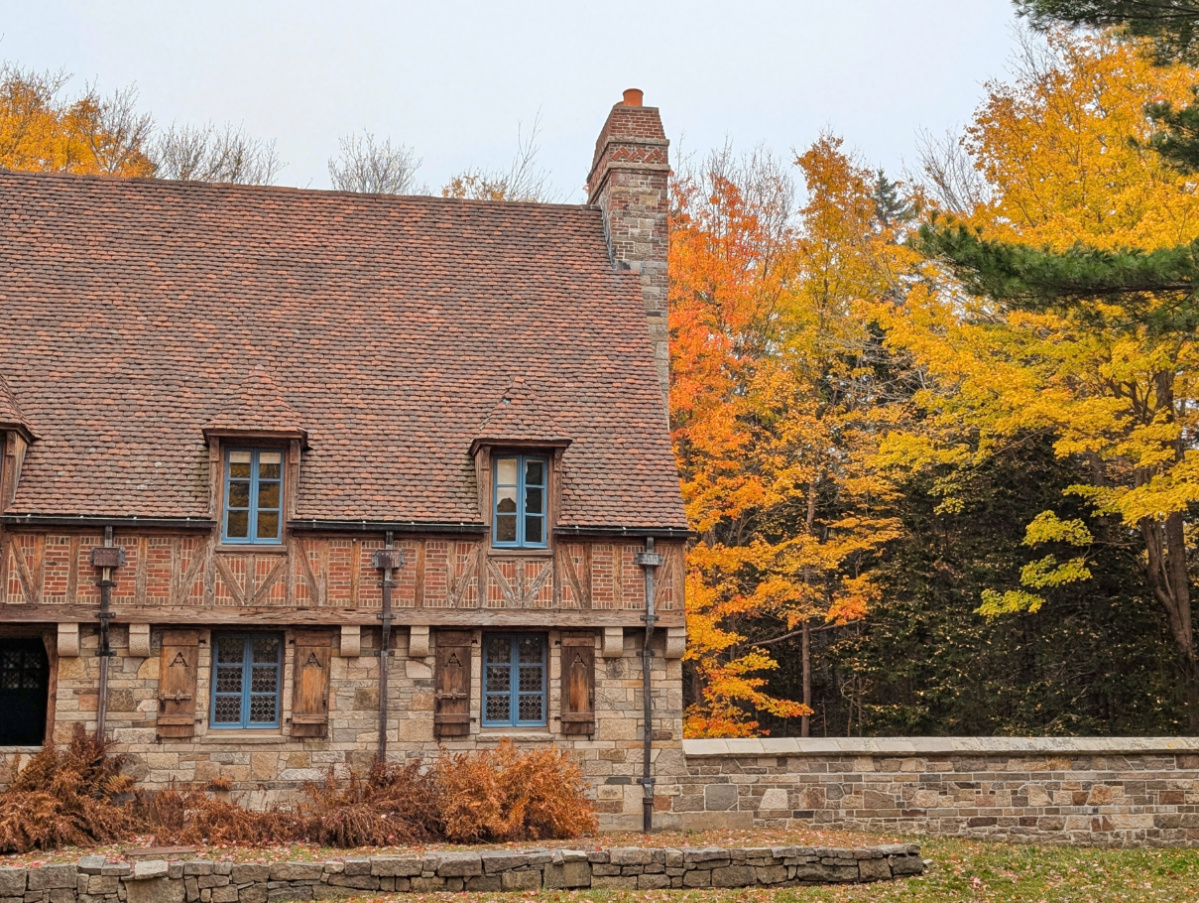 Fall Colors at Jordan Pond Gatehouse in Acadia National Park Maine 4