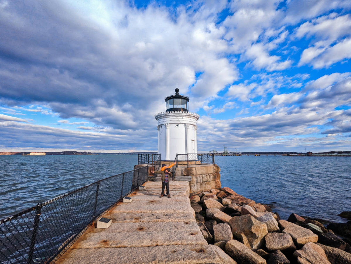 The Cutest Lighthouse in Maine: Bug Light aka Portland Breakwater