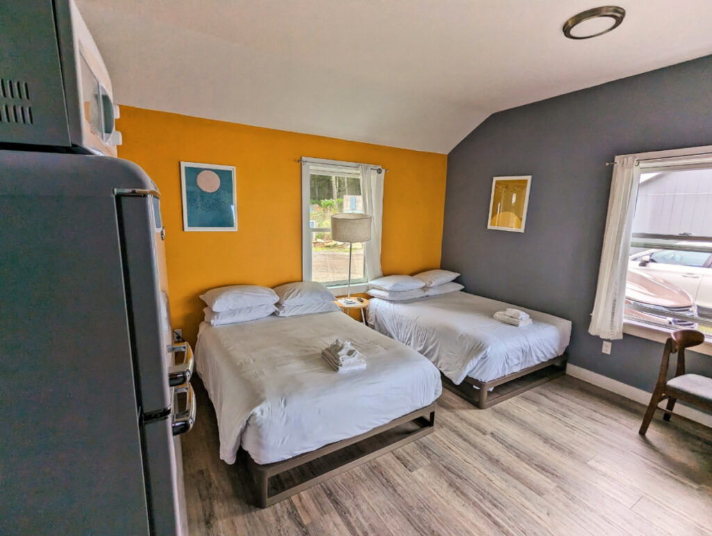 Two Queen Cabin at Drift Oceanside Inn Camden Maine 1